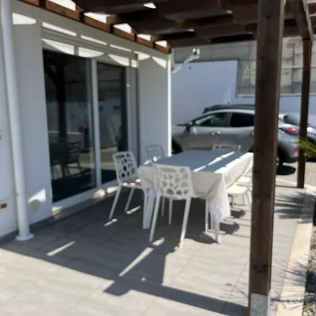 Paola Vista Mare Apartment *