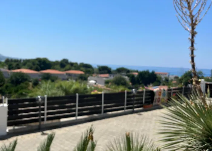 Paola Vista Mare * Mandaradoni